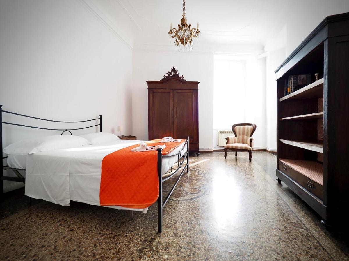 Appartement Dimora Sarzano Acquario - Genovabnb It